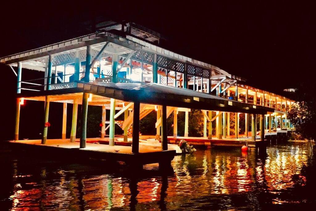 The Dock Resort Over Water Retreat West End Exteriör bild